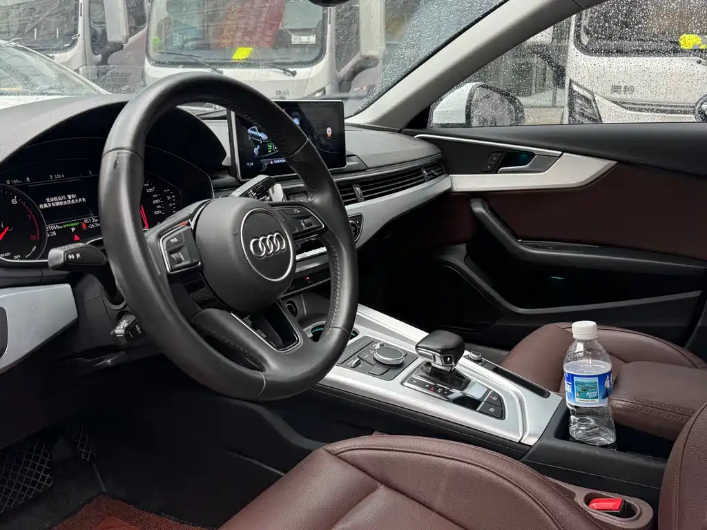 Audi A4L 2018 — фото 11