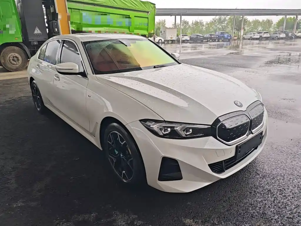 BMW i3 2024