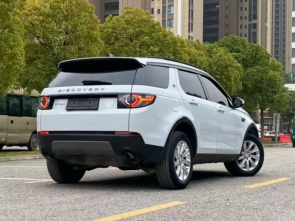 Land Rover Discovery Sport 2018 — фото 8