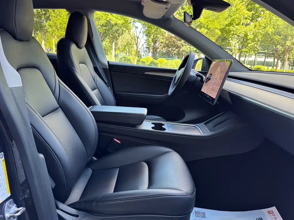 Tesla Model Y 2022 — фото 14