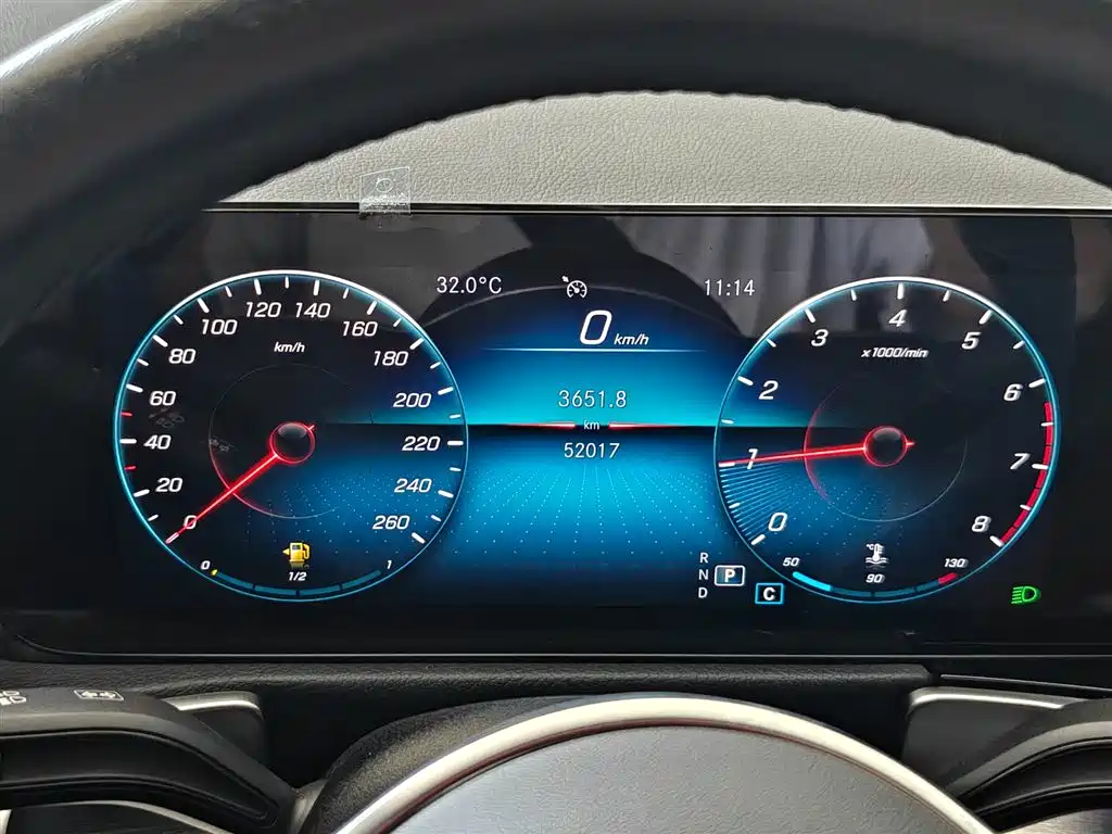Mercedes-Benz GLB 2023 — фото 13