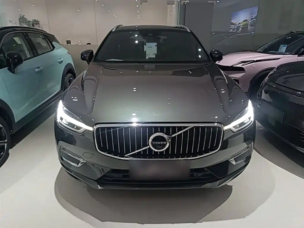 Volvo XC60 2021 — фото 3