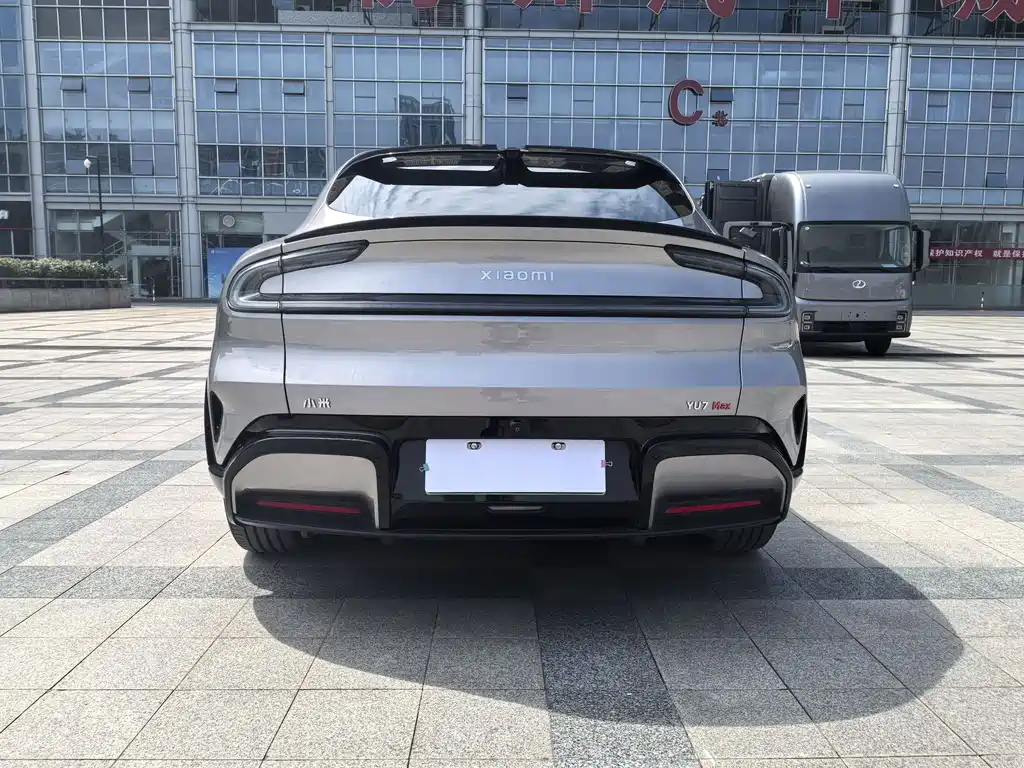 Xiaomi YU7 2025 — фото 3