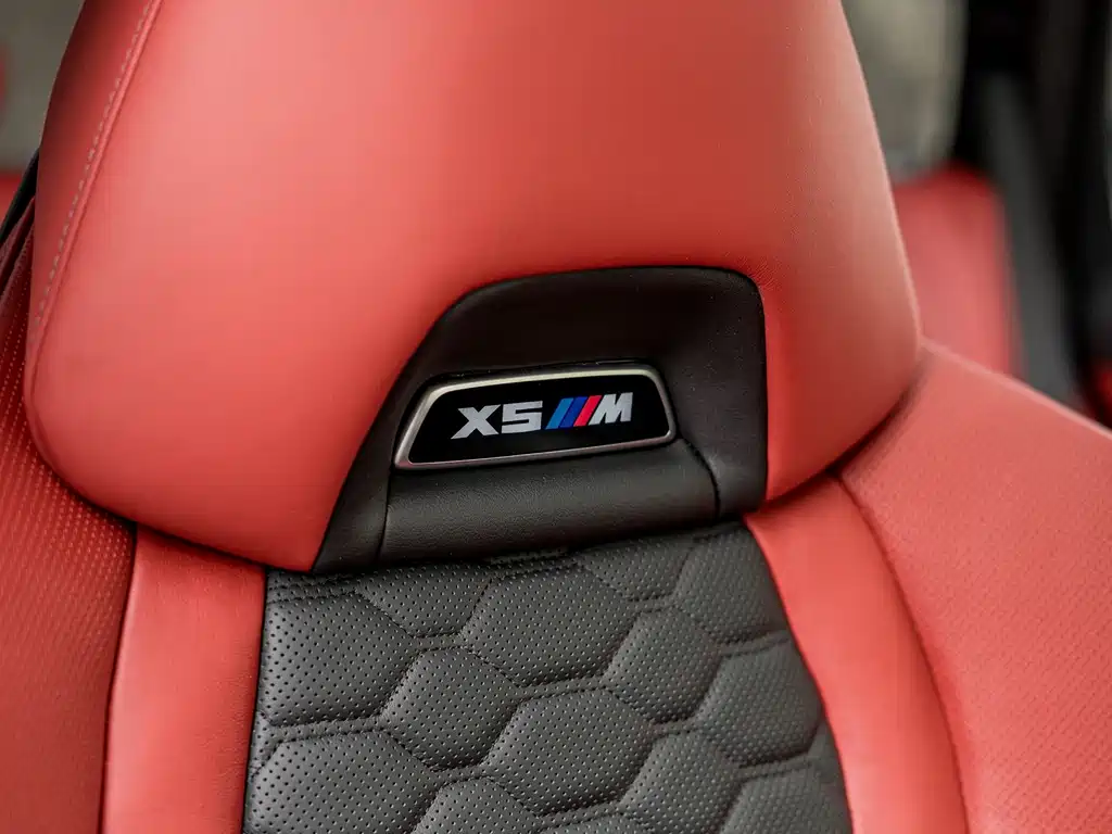 BMW X5 M 2023 — фото 17