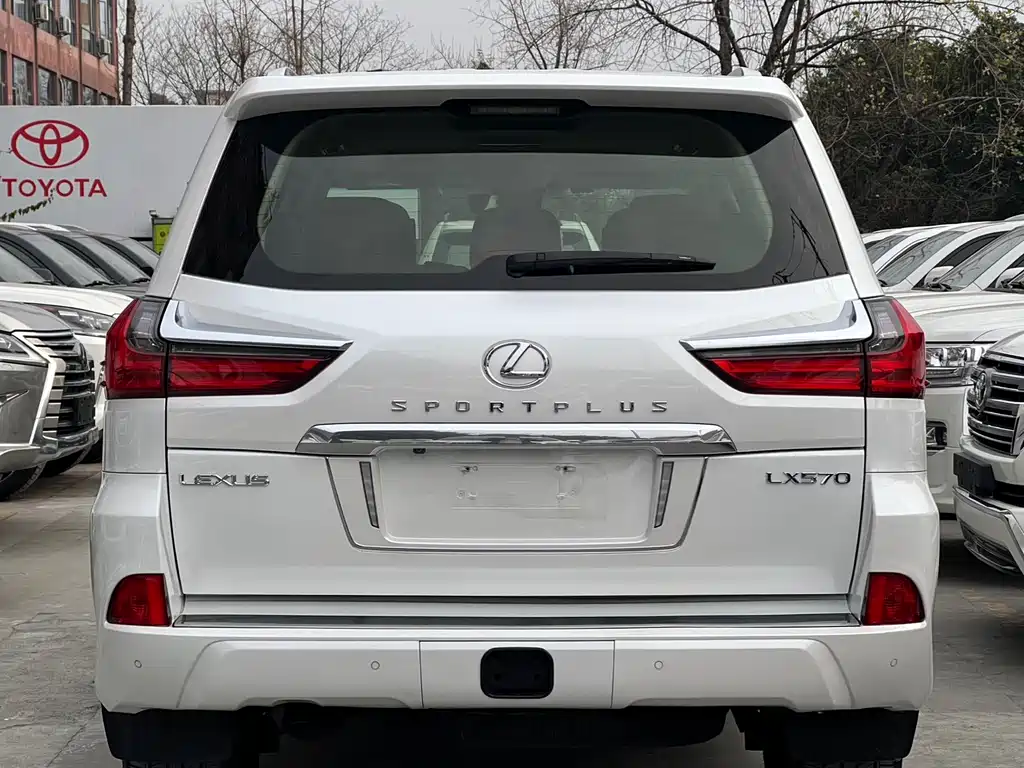 Lexus LX 2018 — фото 4