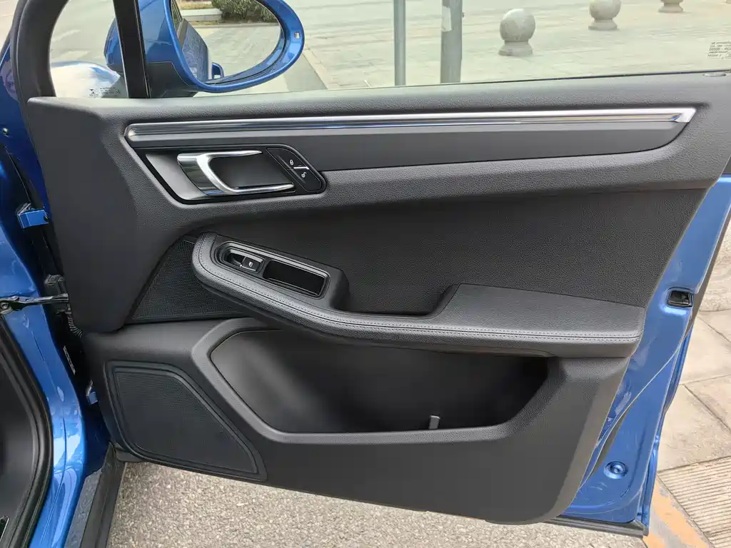 Porsche Macan 2015 — фото 13