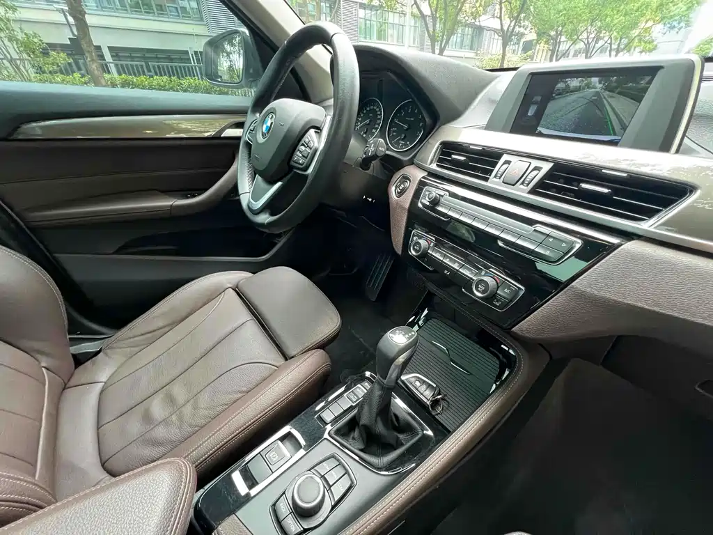 BMW X1 2018 — фото 15