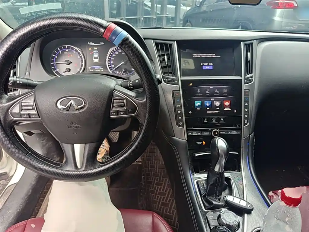 Infiniti Q50L 2016 — фото 10
