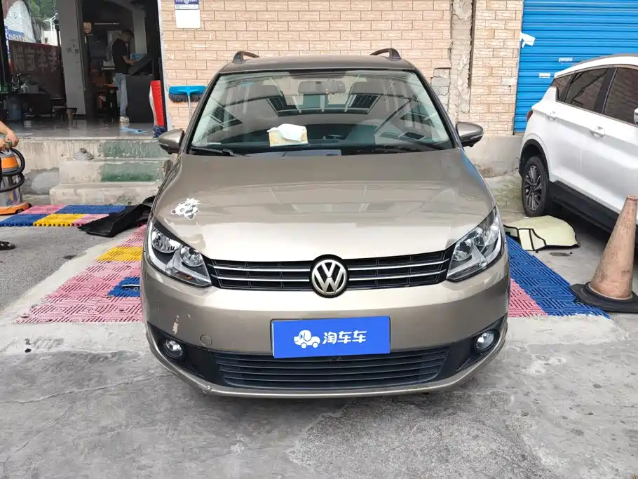 Volkswagen Touran 2015
