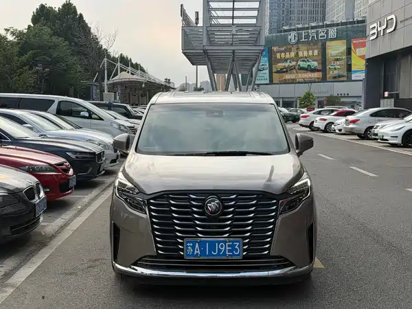 Buick GL8 2023