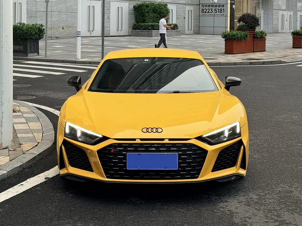 Audi R8 2023 — фото 2