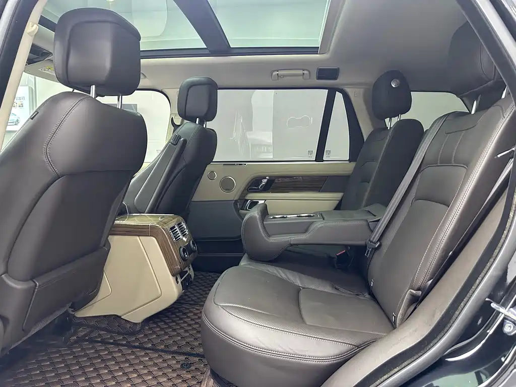 Land Rover Range Rover 2018 — фото 10