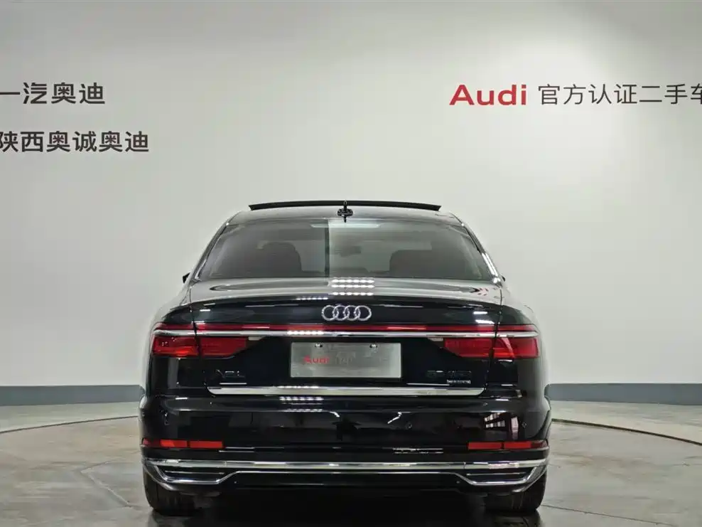 Audi A8 2022 — фото 5
