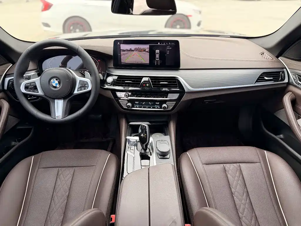 BMW 5 Series 2021
