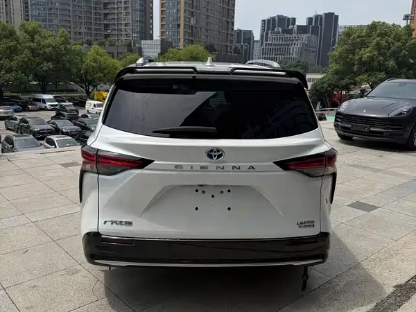 Toyota Sienna 2024