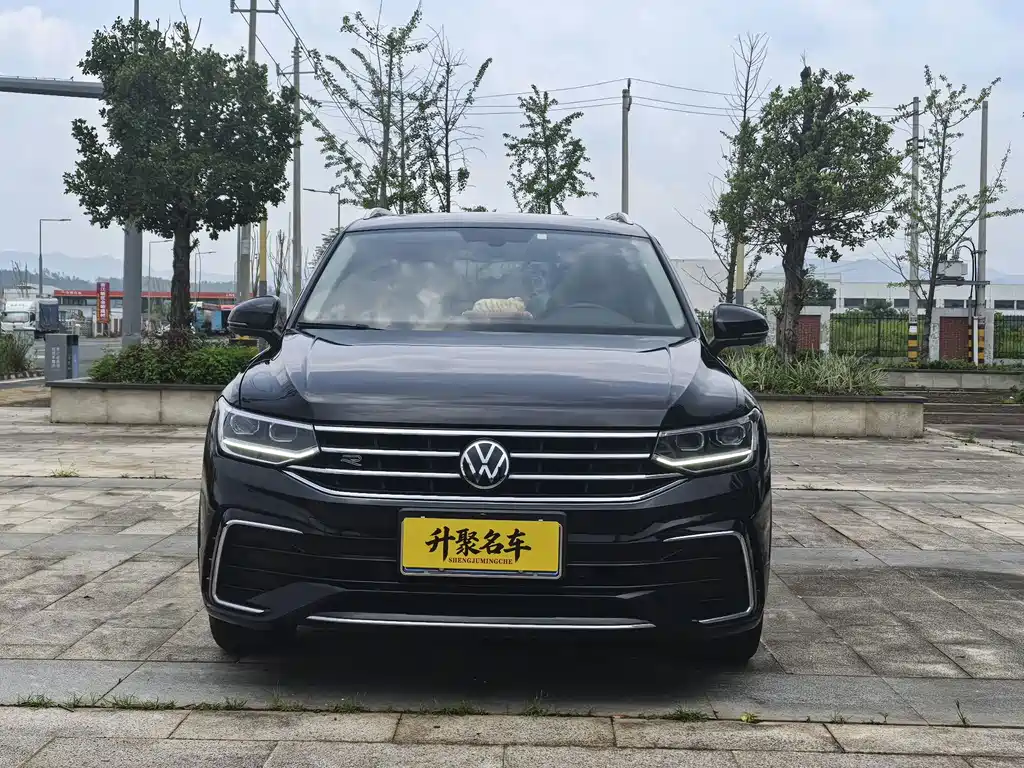 Volkswagen Tiguan L 2022