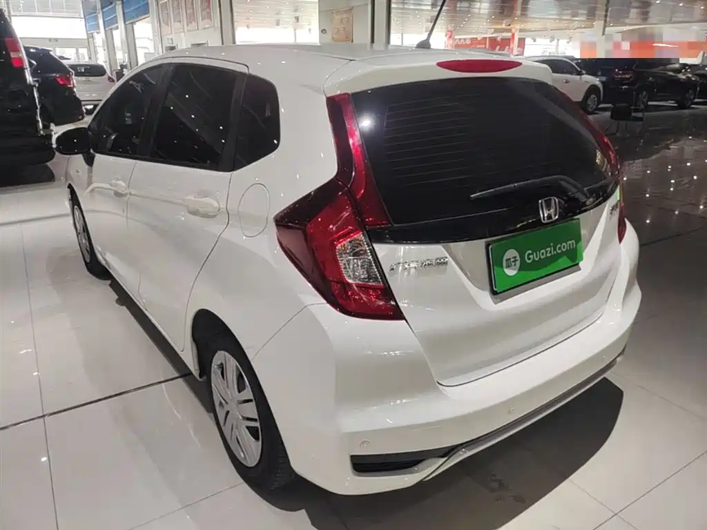 Honda Fit 2018 — фото 5