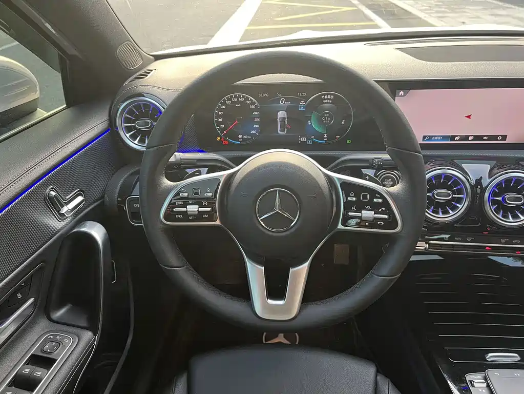 Mercedes-Benz A-Class 2022 — фото 14