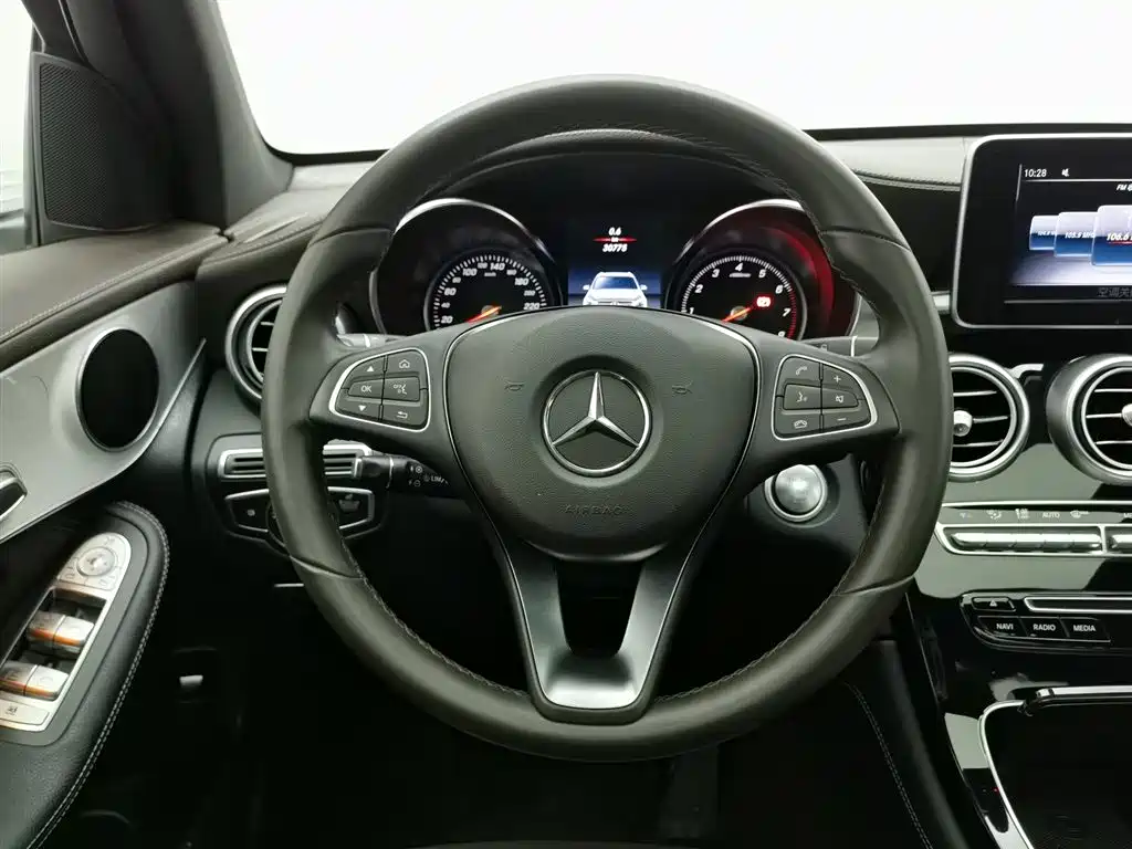 Mercedes-Benz GLC 2019 — фото 11