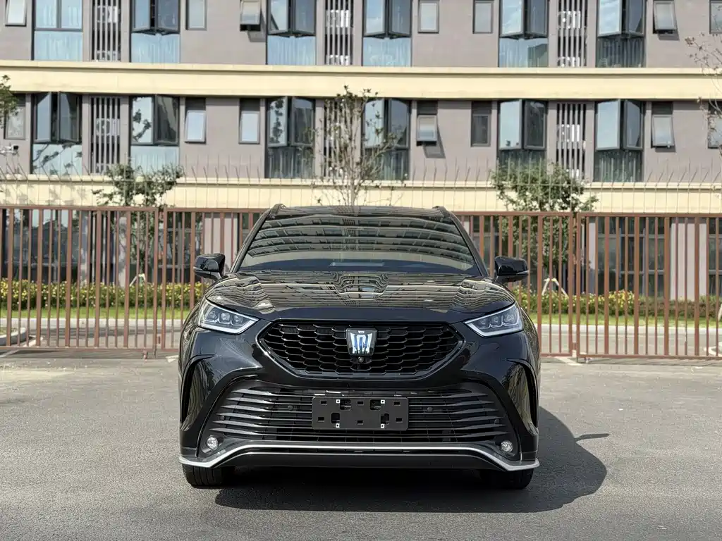 Toyota Crown Kluger 2022 — фото 2