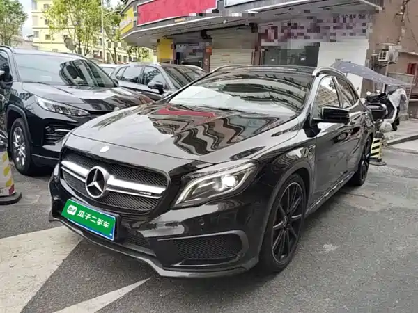 Mercedes-Benz GLA AMG 2015