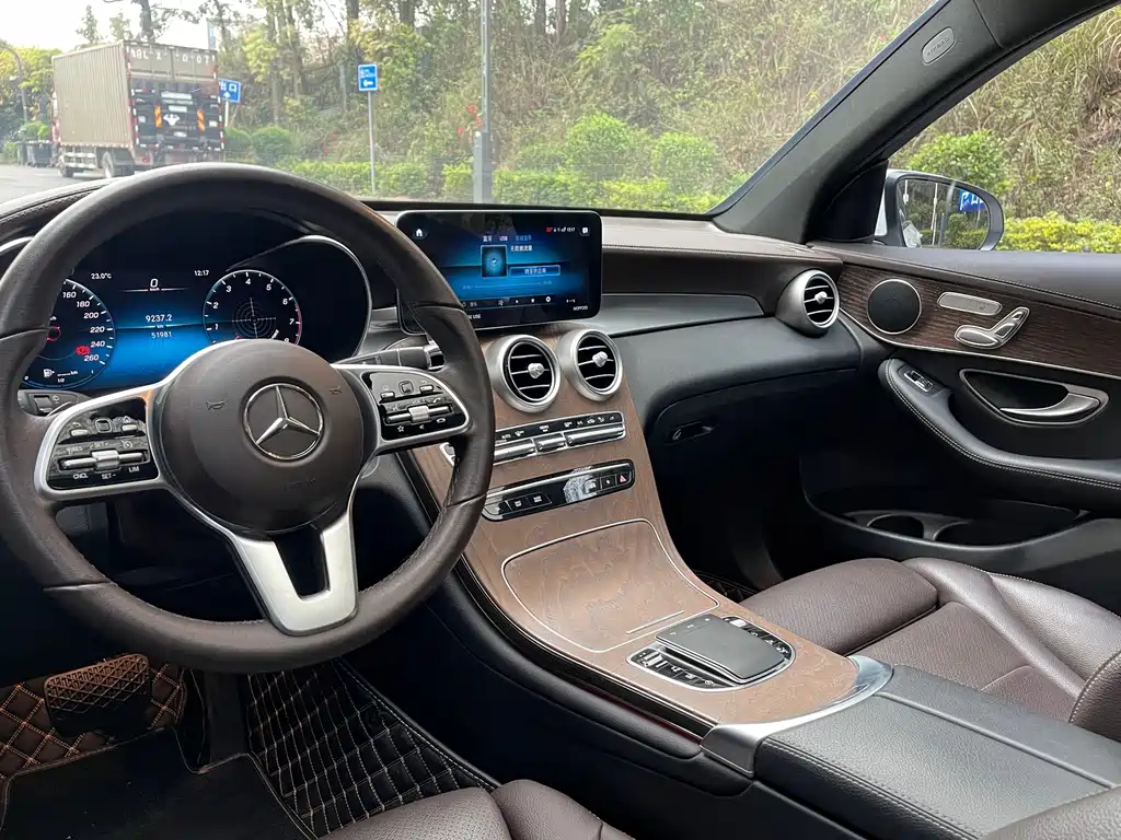 Mercedes-Benz GLC 2023 — фото 24