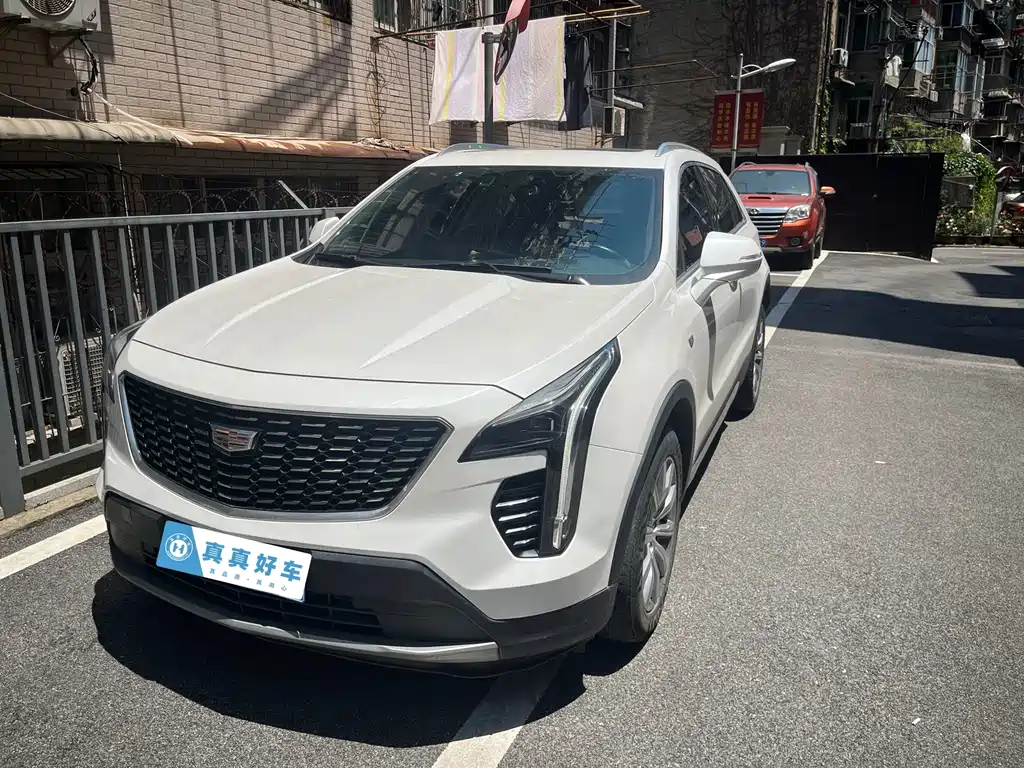 Cadillac XT4 2021 — фото 1