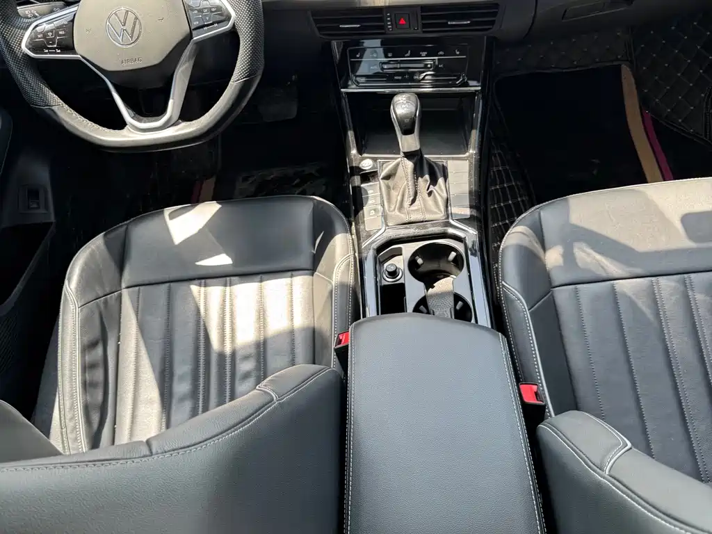 Volkswagen Passat 2024