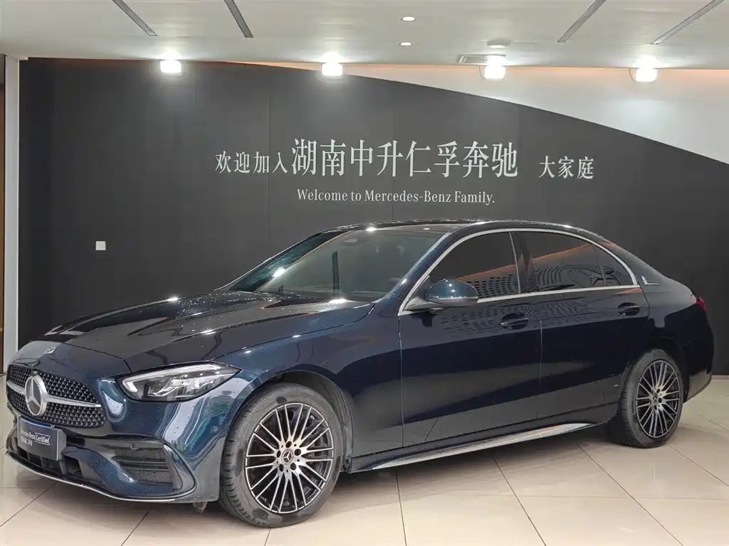 Mercedes-Benz C-Class 2024 — фото 1
