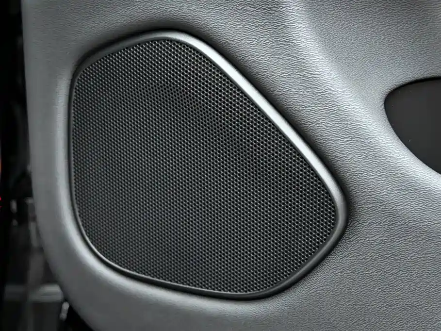 Volvo XC60 2025 — фото 27