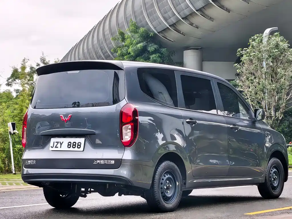 Wuling Hongguang New Energy 2025