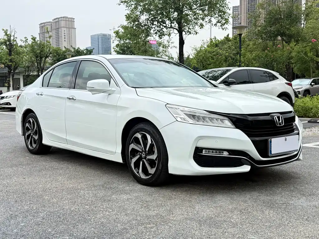 Honda Accord 2016 — фото 3