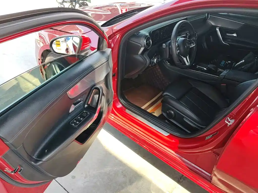 Mercedes-Benz A-Class 2023 — фото 16