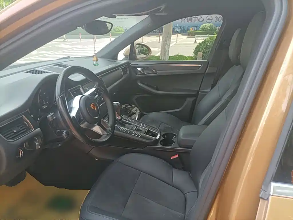 Porsche Macan 2015 — фото 15