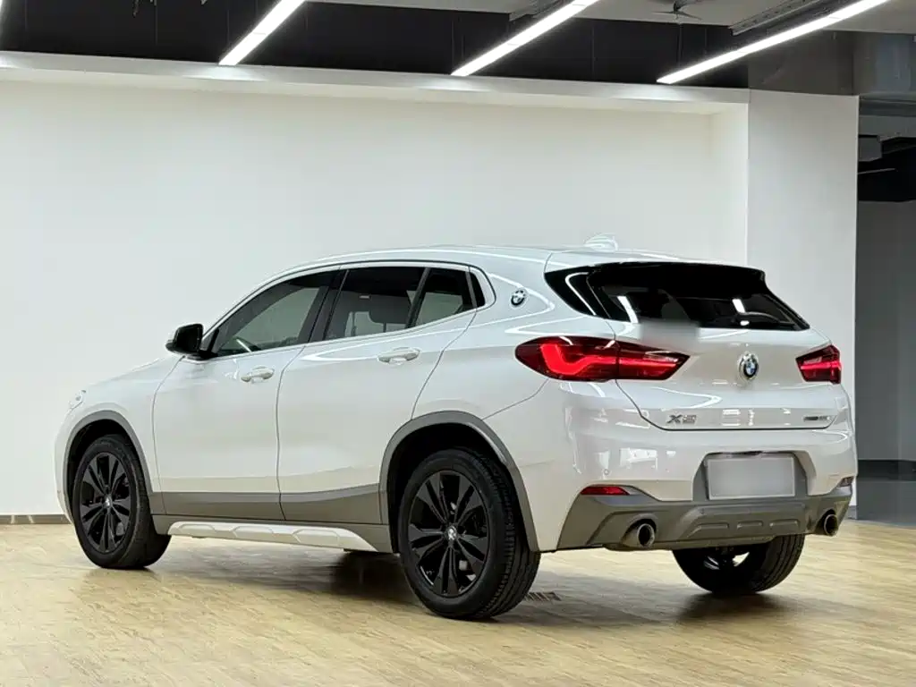 BMW X2 2022 — фото 10