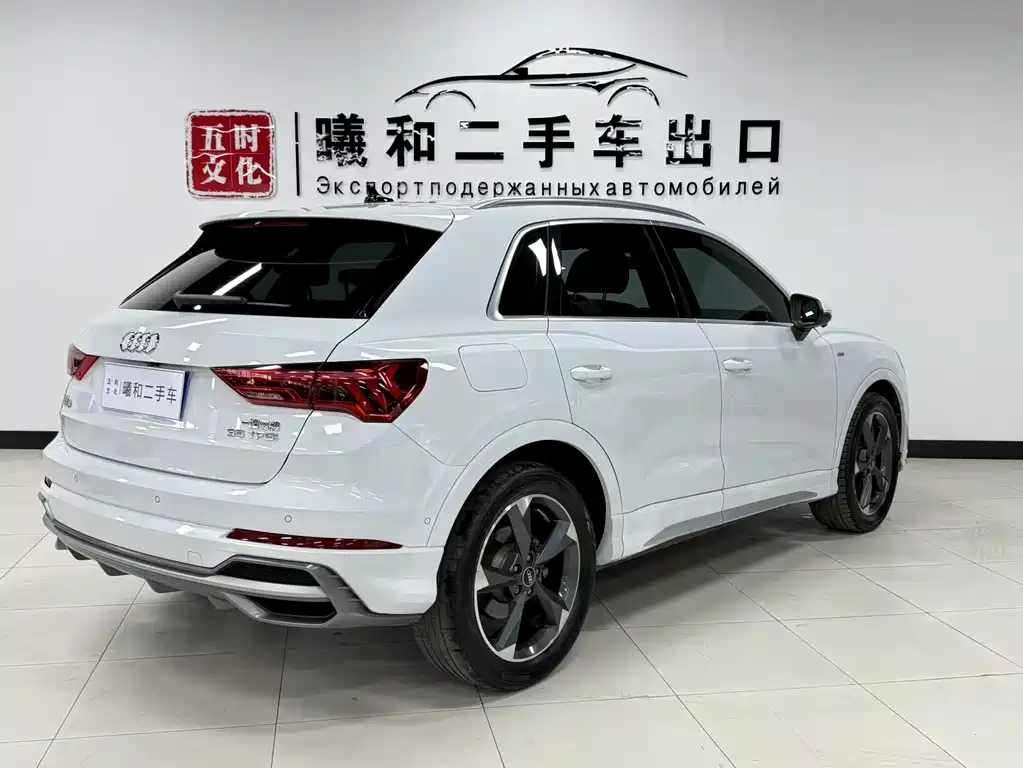 Audi Q3 2022 — фото 4