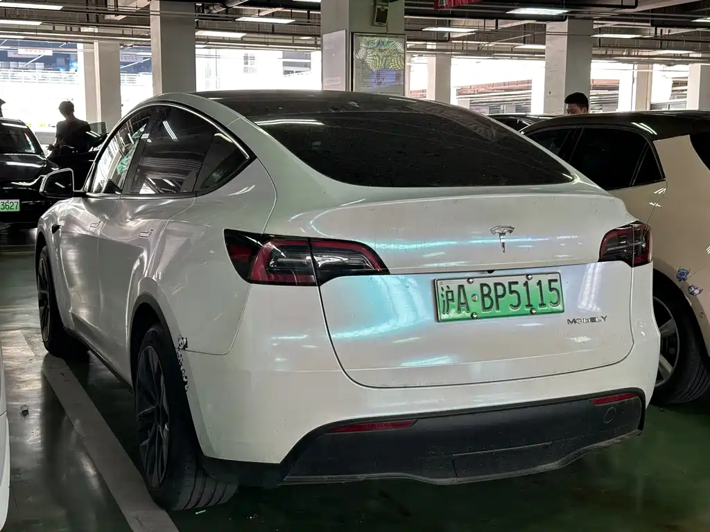 Tesla Model 3 2023 — фото 9