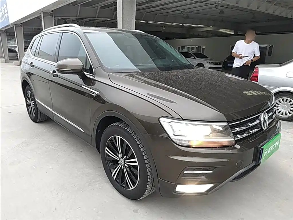 Volkswagen Tiguan L 2020 — фото 4