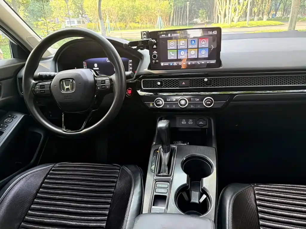 Honda Civic 2023 — фото 15
