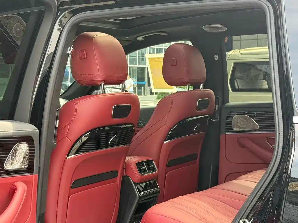 Mercedes-Benz GLS — фото 6