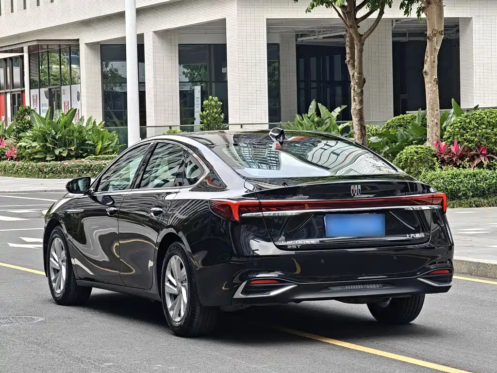 Buick LaCrosse 2024 — фото 11