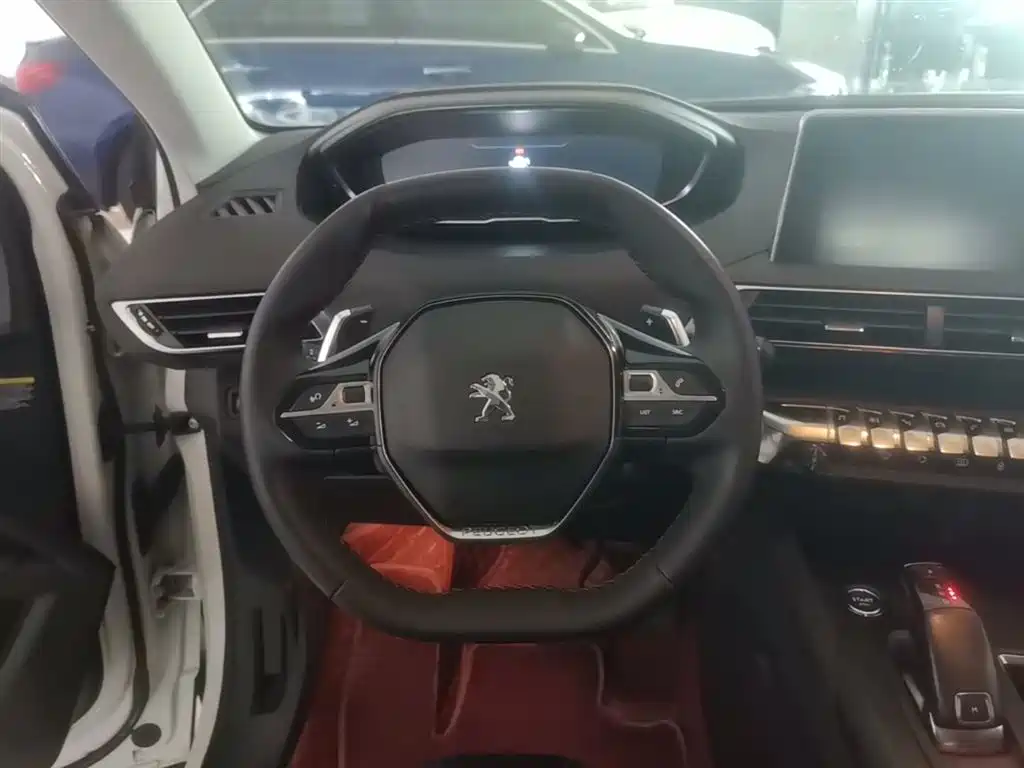 Peugeot 4008 2018 — фото 11