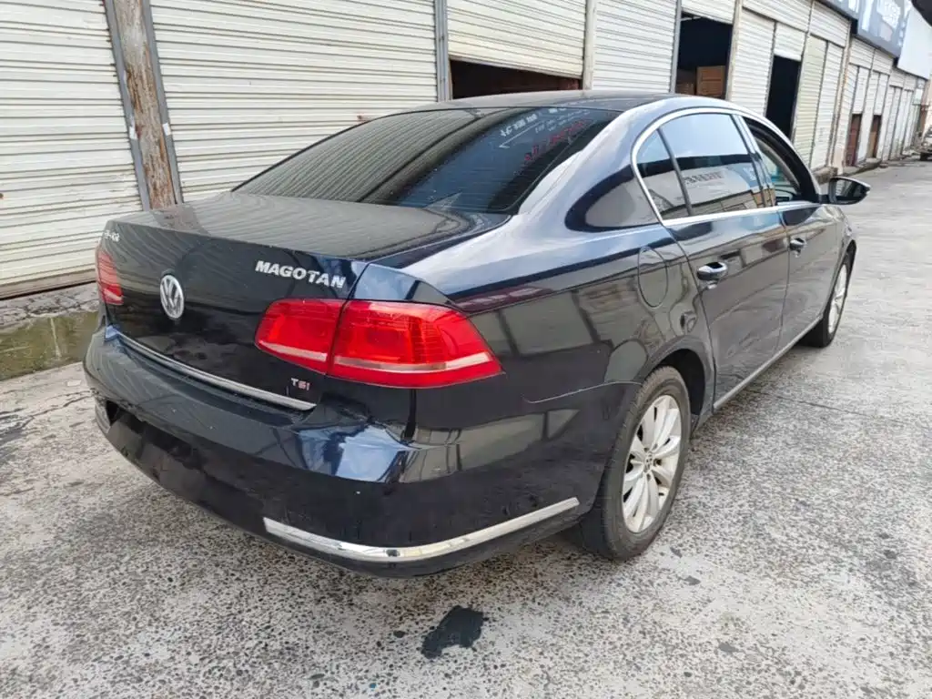 Volkswagen Magotan 2015