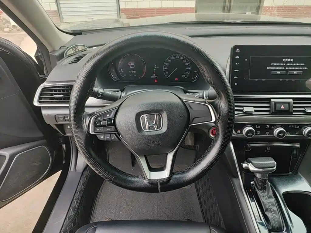 Honda Accord 2022 — фото 11
