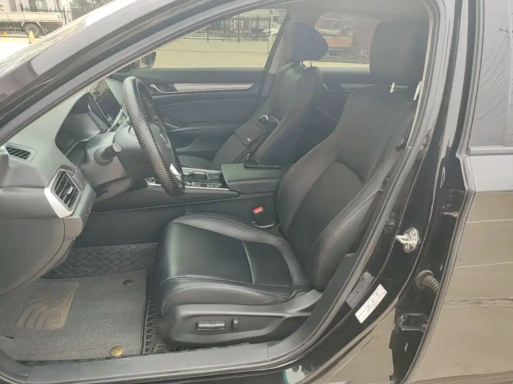 Honda Accord 2022 — фото 15