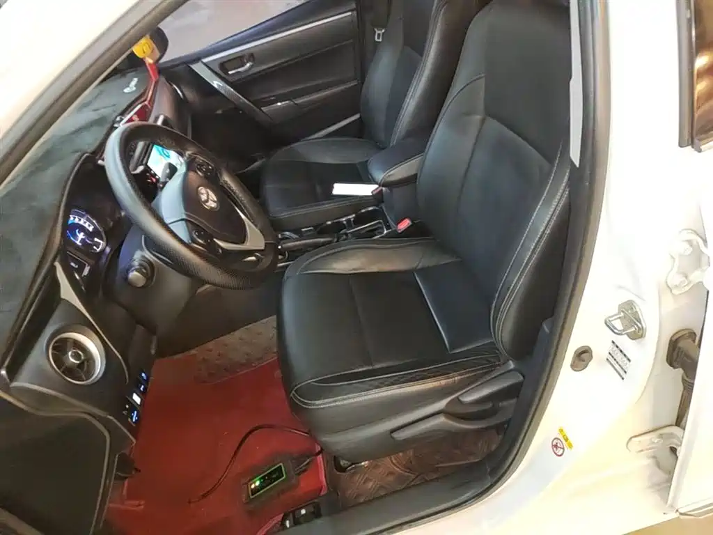 Toyota Corolla 2018 — фото 15