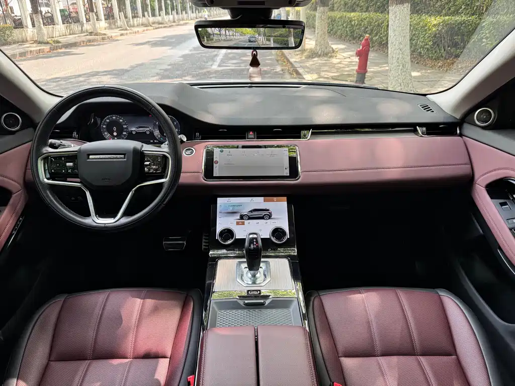 Land Rover Evoque 2024 — фото 15