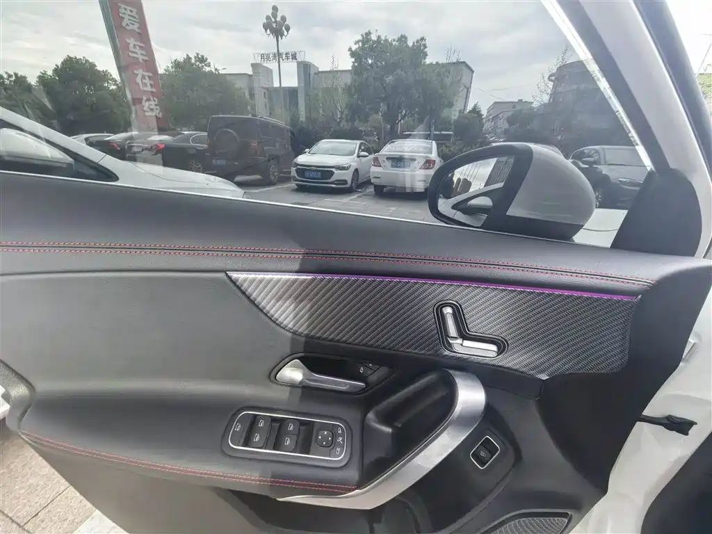 Mercedes-Benz A-Class 2024 — фото 13