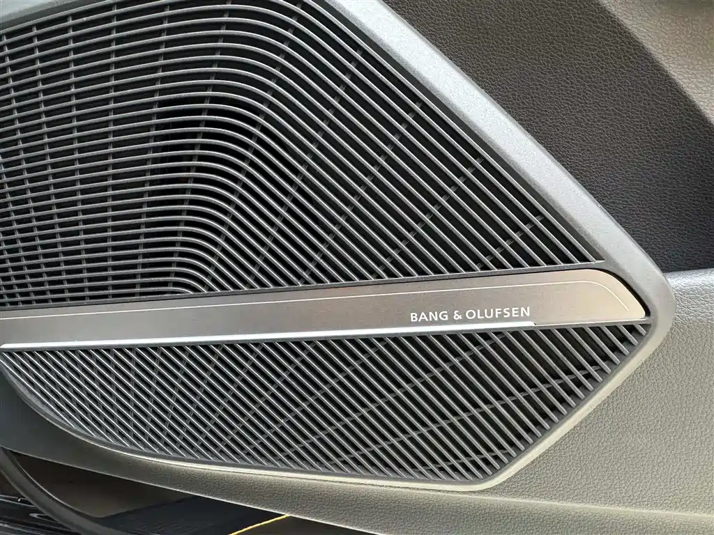 Audi Q5L 2025 — фото 17