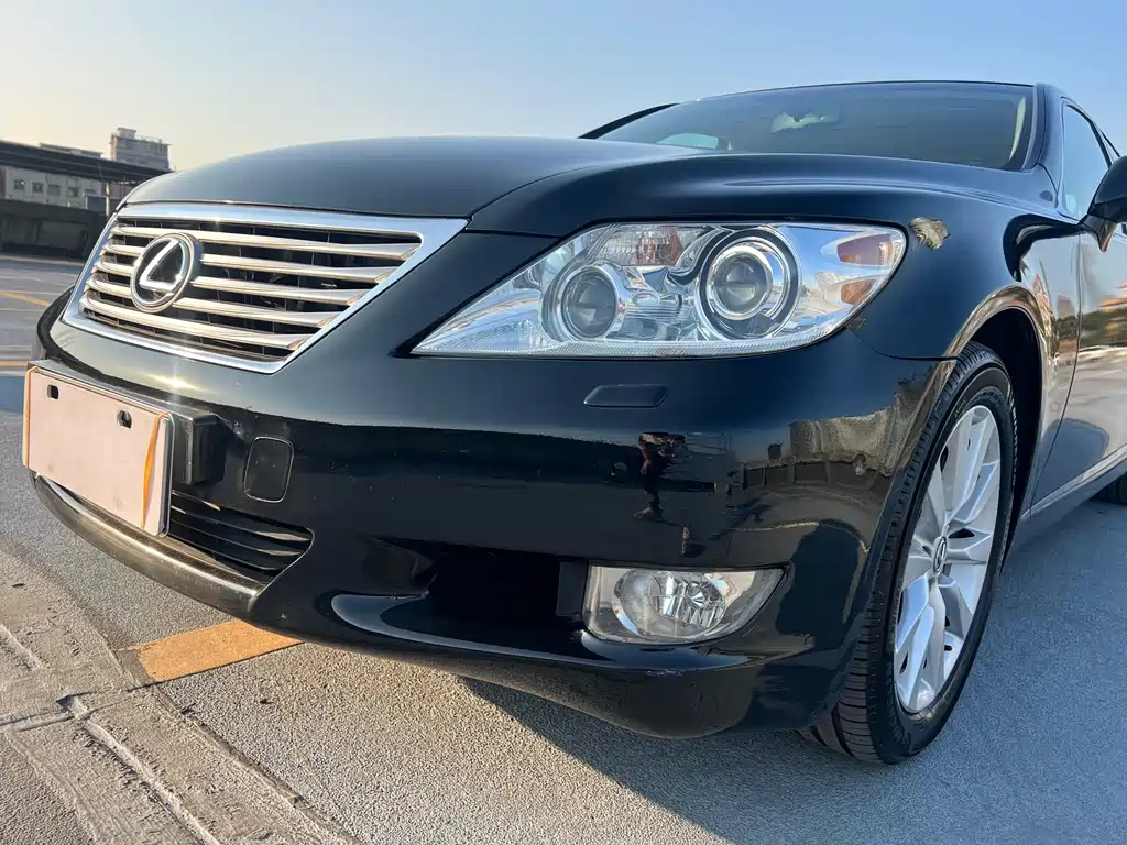 Lexus LS 2010 — фото 21